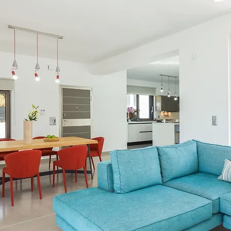 Villa Eolia Iconic Villa, Walking Distance To The Beach, By Thinkvilla Panormos (Crete)