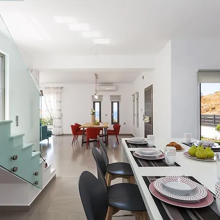 Villa Eolia Iconic Villa, Walking Distance To The Beach, By Thinkvilla Panormos (Crete)